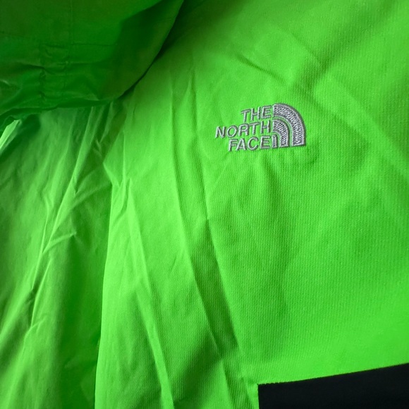 North Face Hyvent ski/rain jacket boys large - Picture 6 of 8